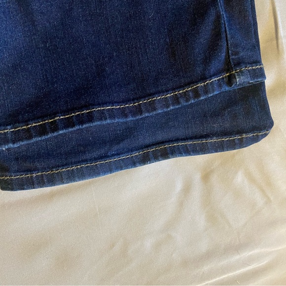 Silver Jeans - Picture 2 of 7